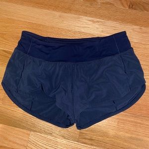 Lululemon Speed Up Low-Rise Lined Short 2.5" Navy Size 4